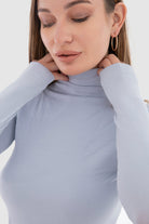 كارينا بلوزة سادة كم طويل من المايكروفايبر بياقة عالية نسائي