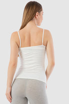 كارينا توب ضيق حريمي سادة بحمالات رفيعة