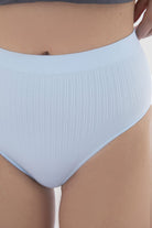 كارينا سروال داخلي سادة ناعم الملمس