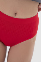 كارينا سروال داخلي سادة ناعم الملمس