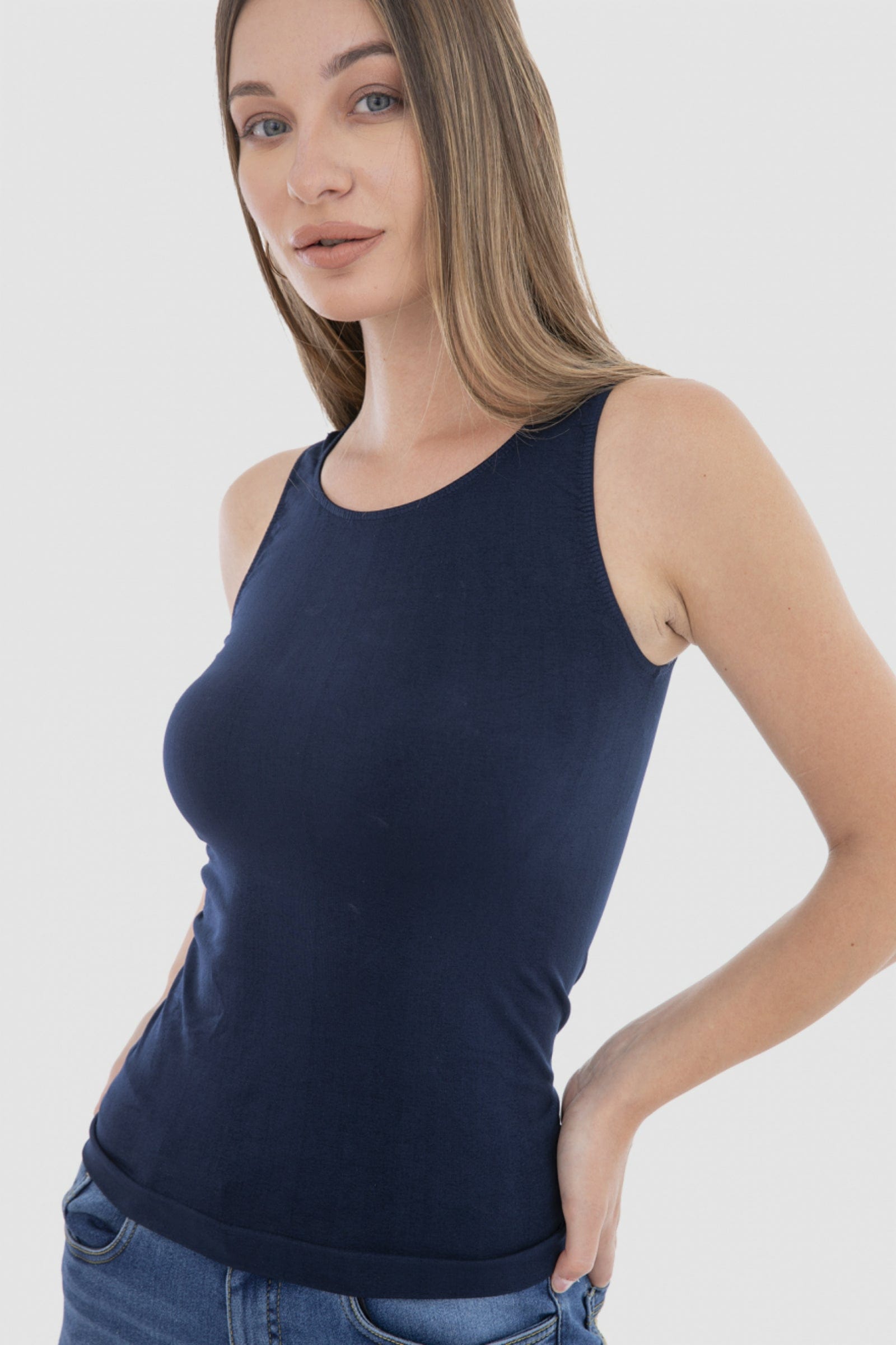 كارينا بلوزة سادة كت مايكروفايبر بياقة دائرية