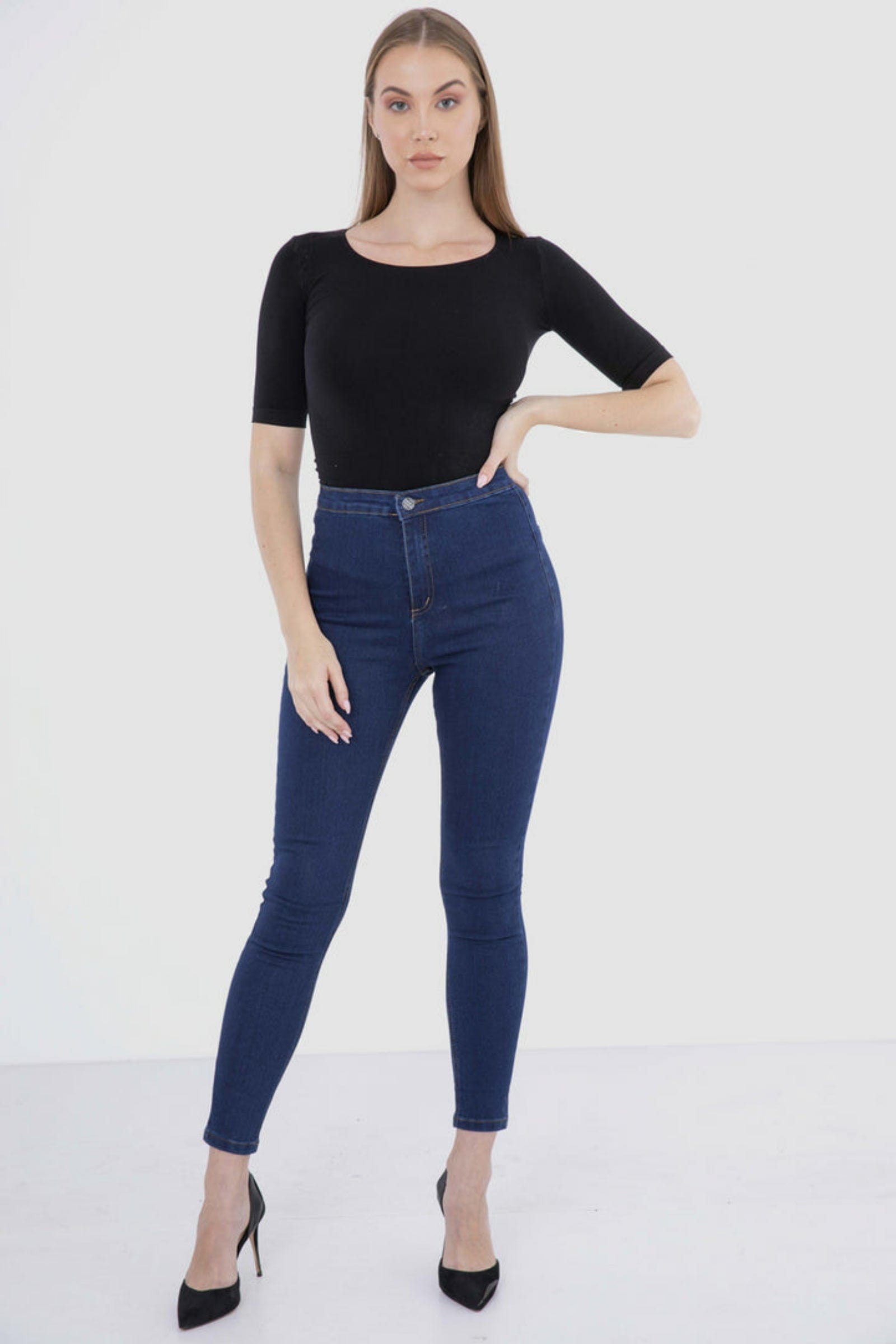 كارينا بلوزة سادة كم قصير مايكروفايبر بياقة دائرية