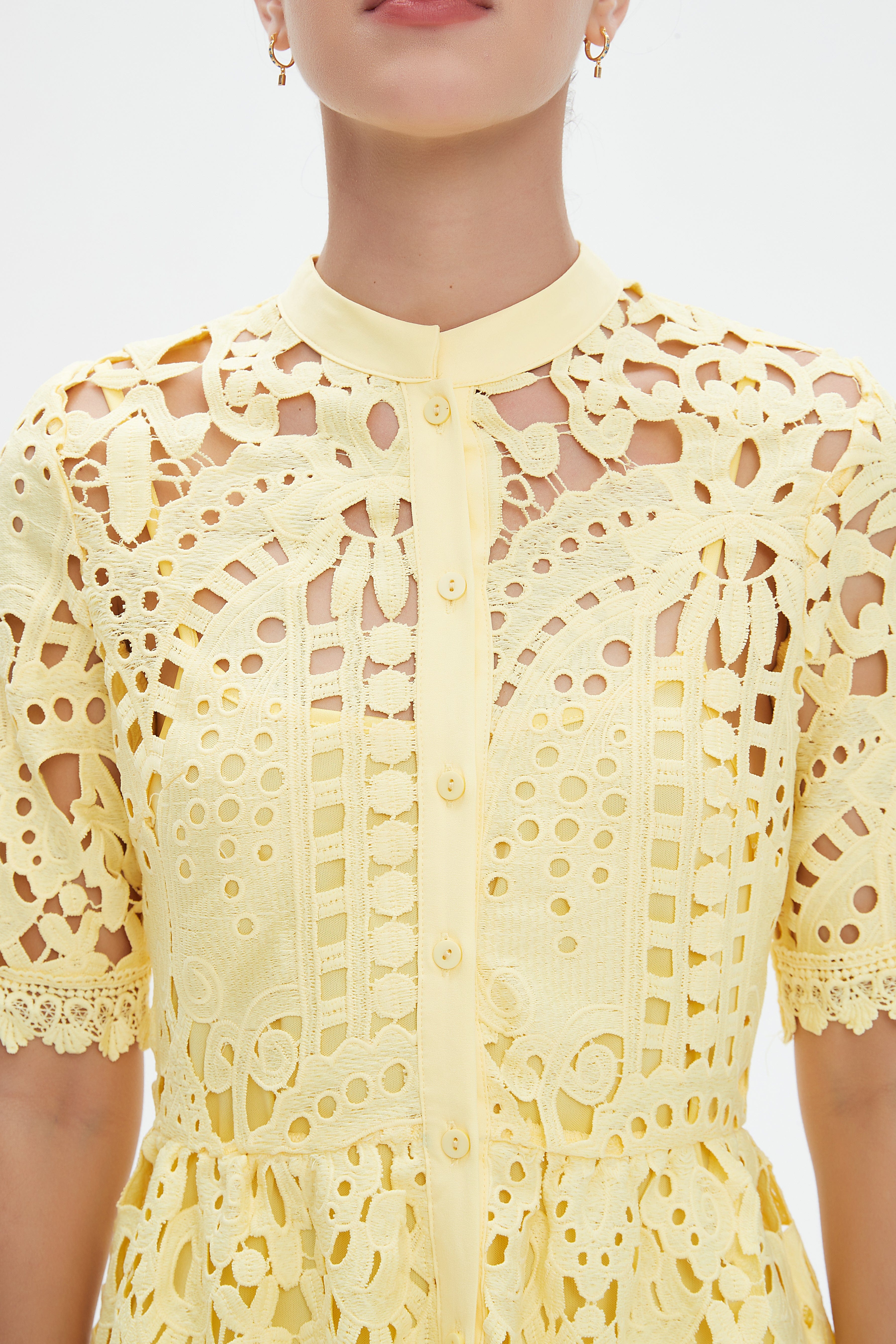 نتشي فستان ميدي  دانتيل نسائي بأكمام قصيرة مخرمة