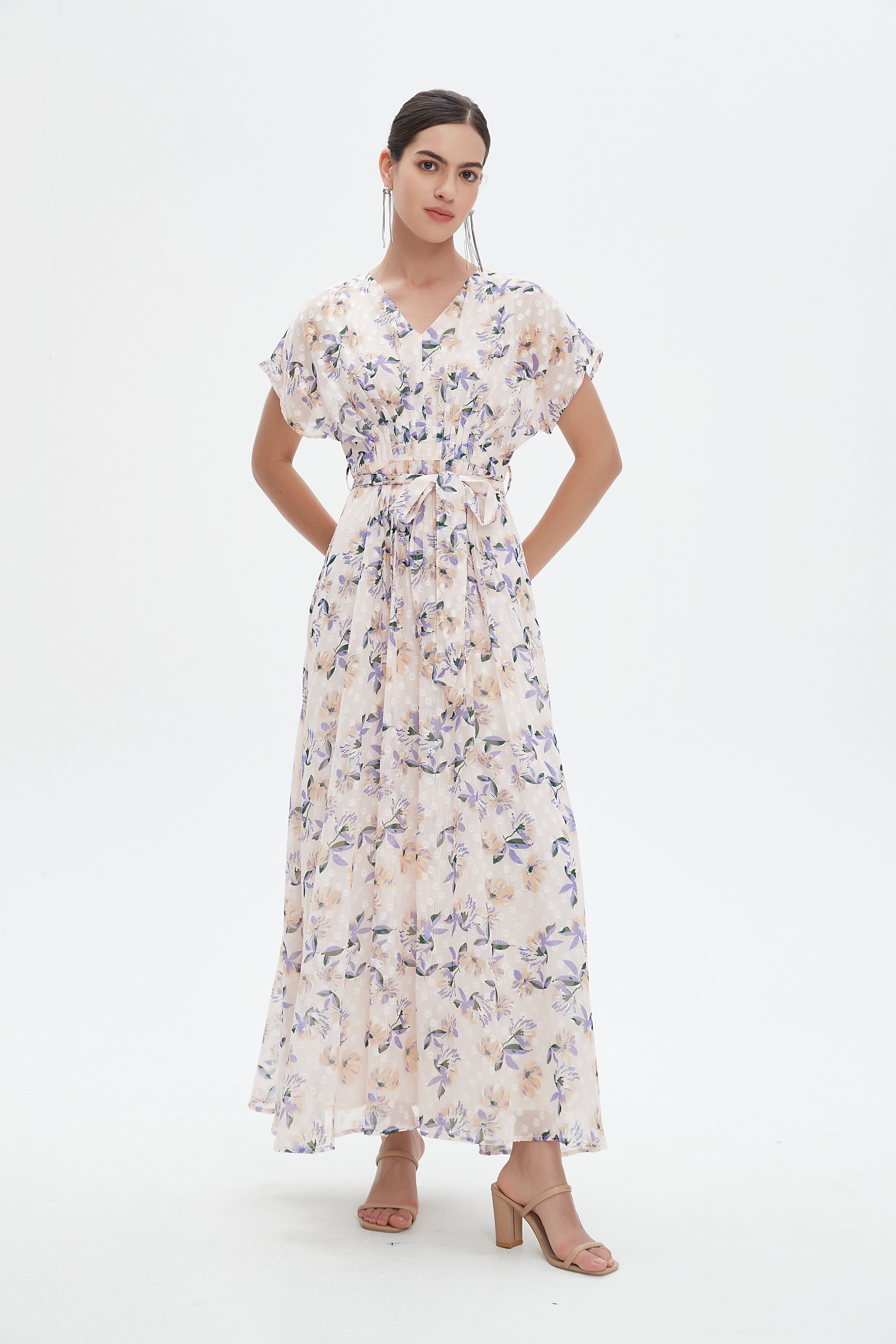 نتشي فستان ماكسي بأكمام قصيرة مشجر مخصر