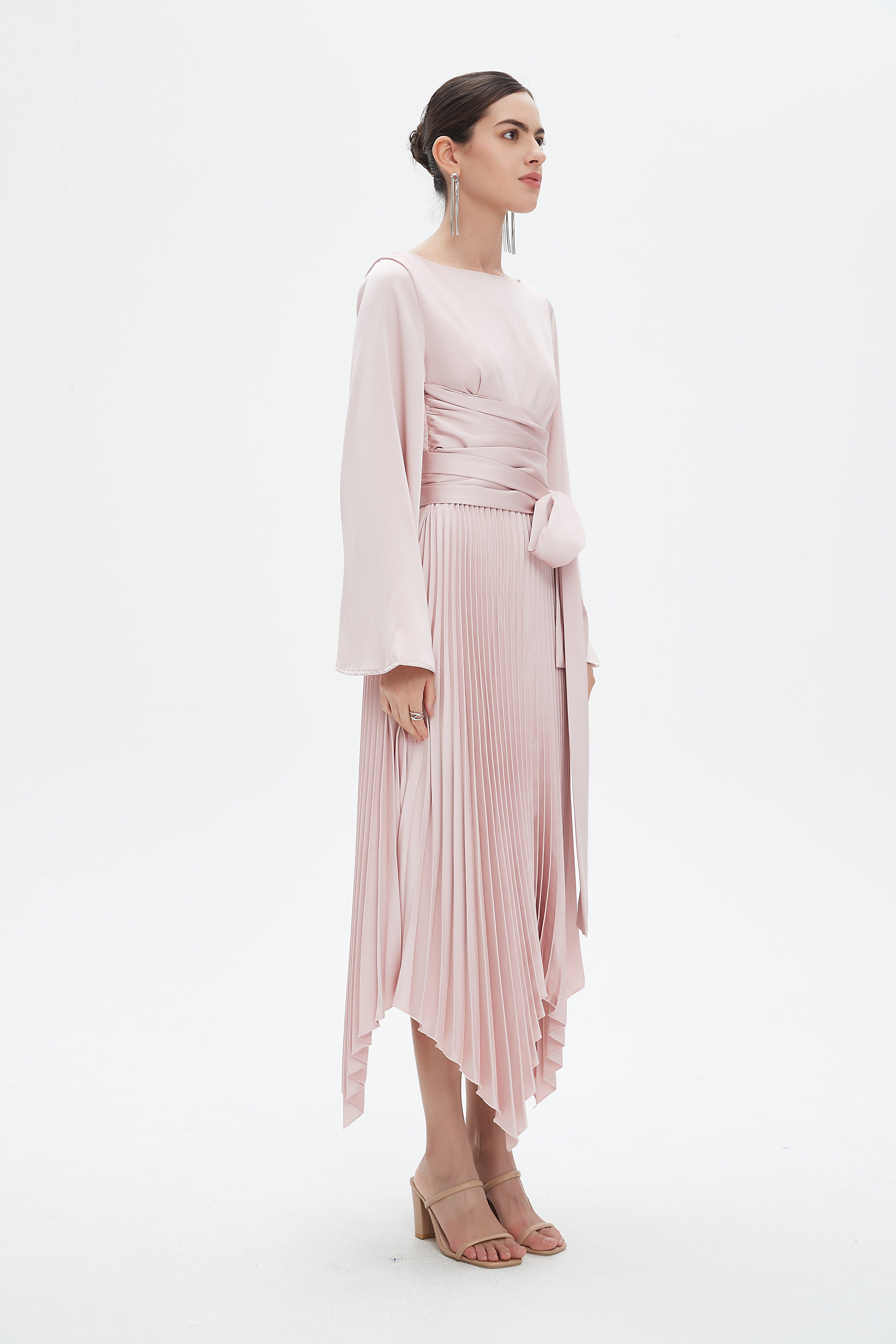 نتشي فستان سهرة نسائي سادة بقصة لف نصف كشكش وأكمام طويلة