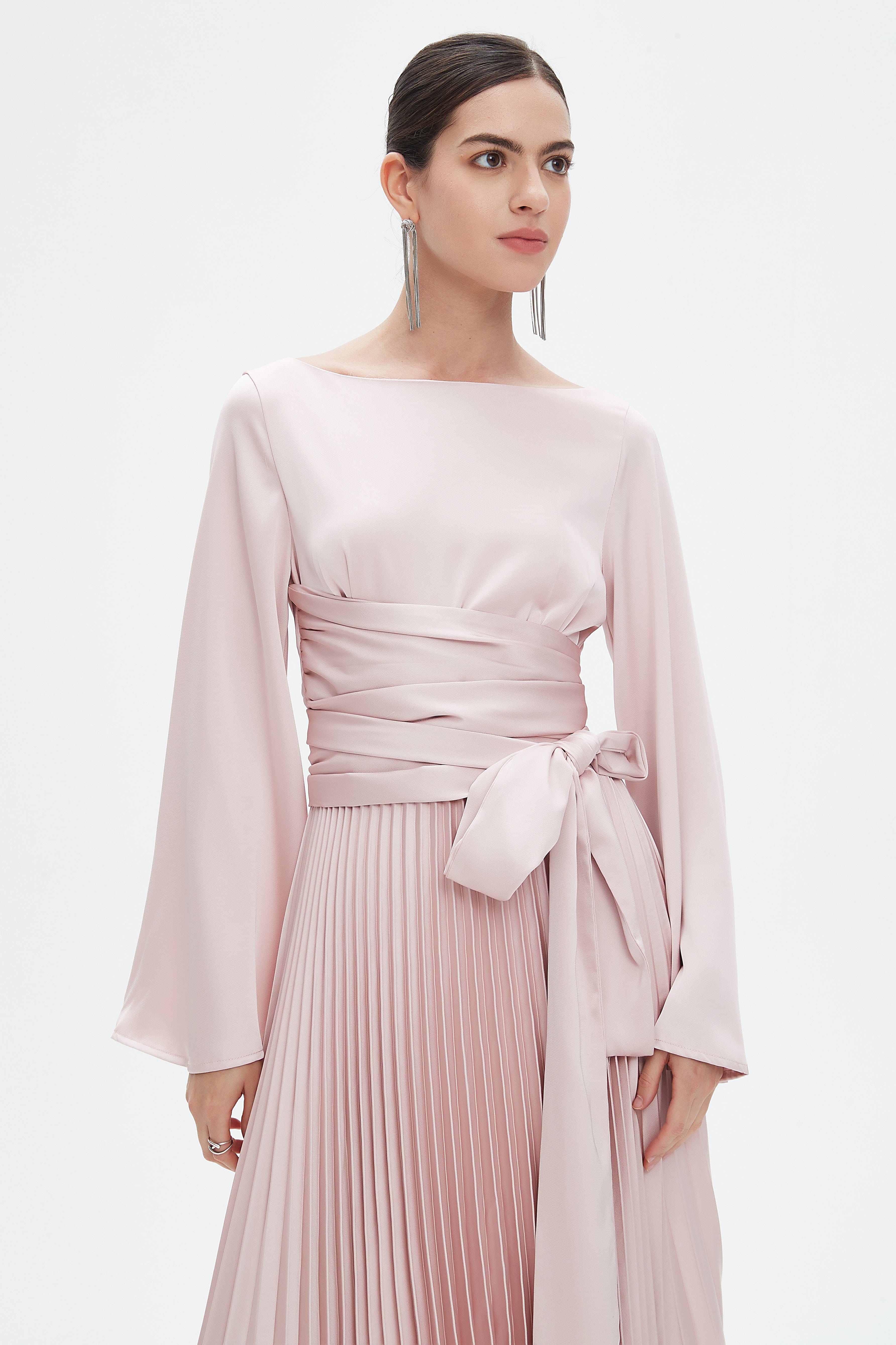 نتشي فستان سهرة نسائي سادة بقصة لف نصف كشكش وأكمام طويلة