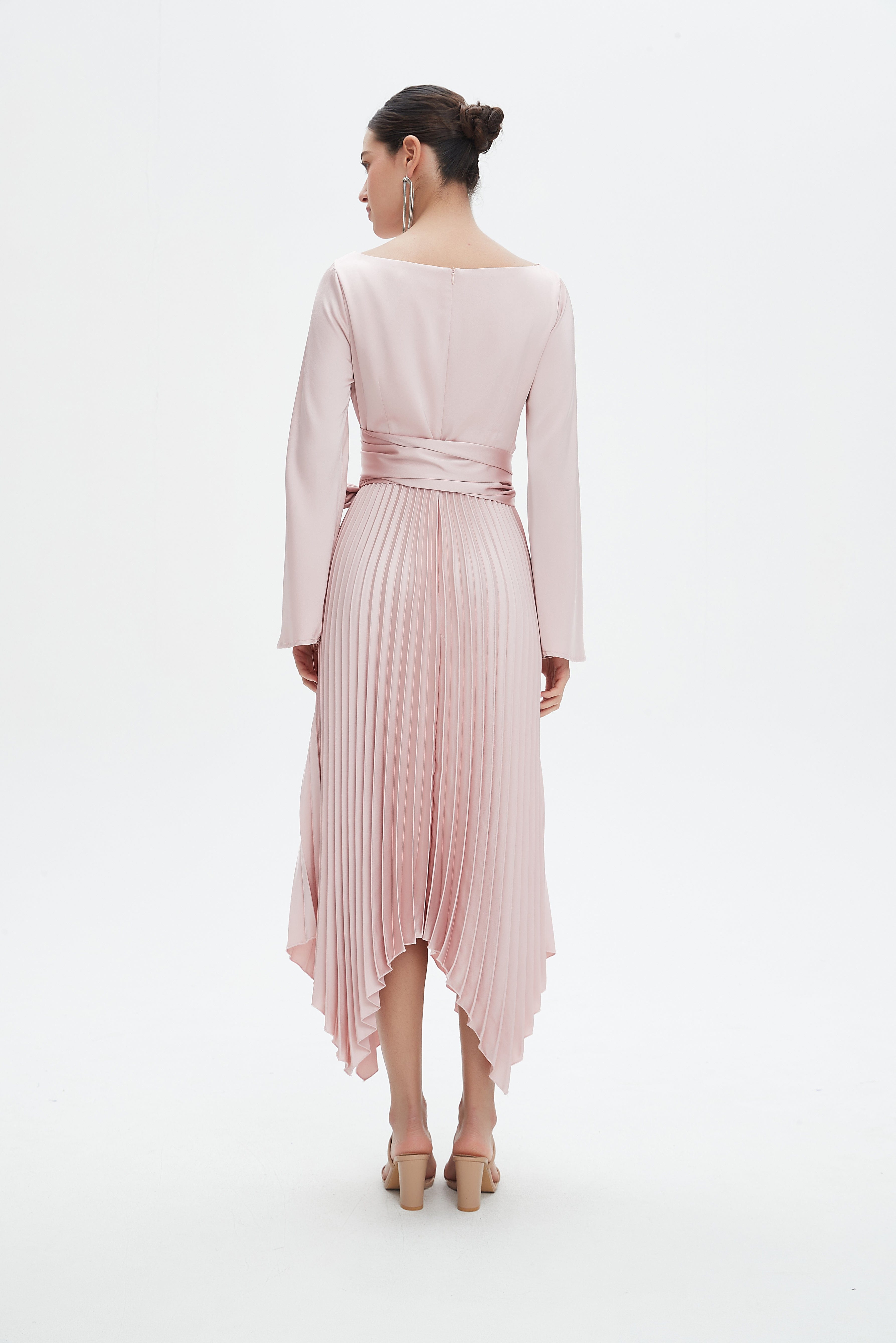 نتشي فستان سهرة نسائي سادة بقصة لف نصف كشكش وأكمام طويلة