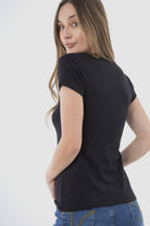 كارينا بلوزة سادة نص كم بياقة مستديرة