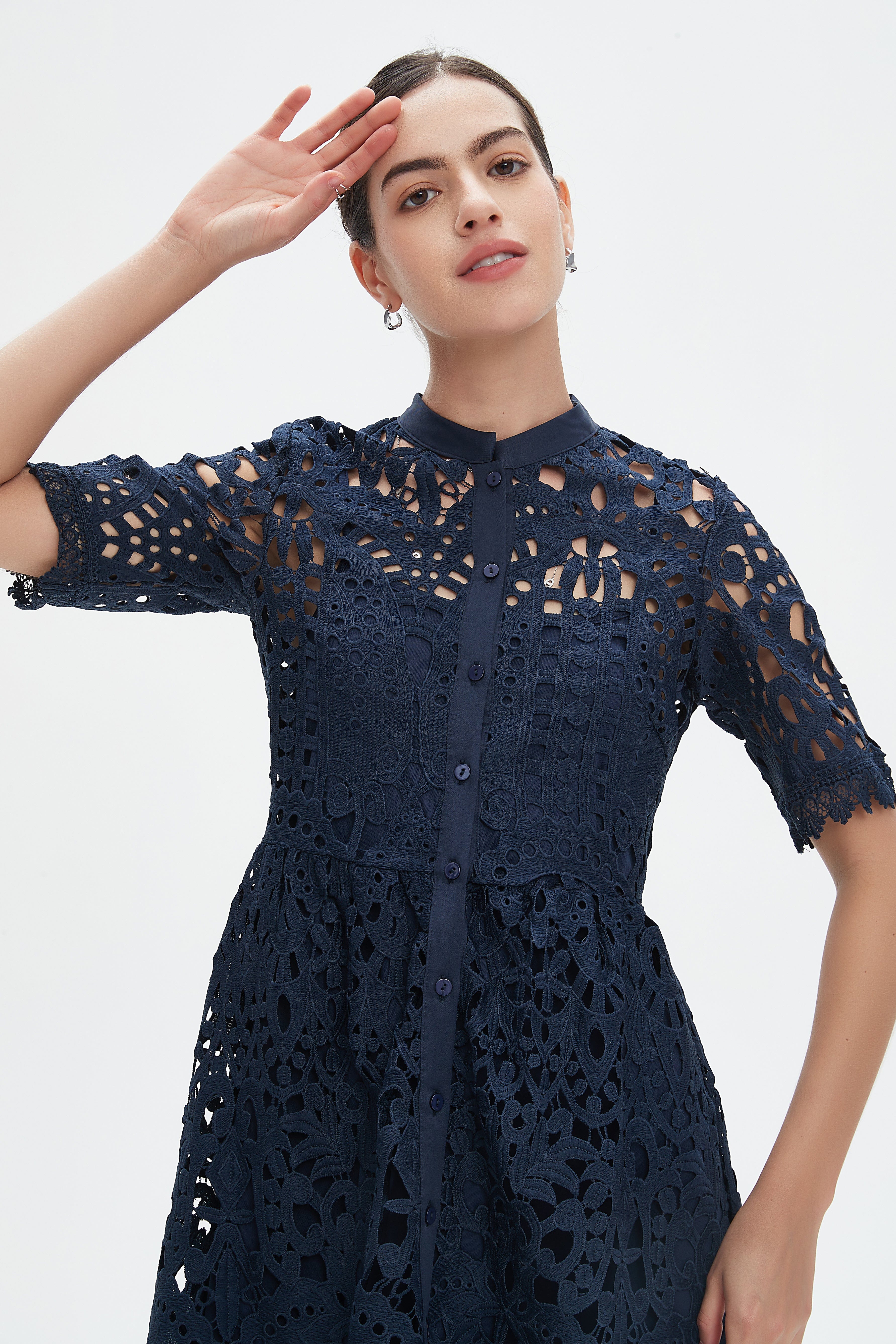 نتشي فستان ميدي  دانتيل نسائي بأكمام قصيرة مخرمة