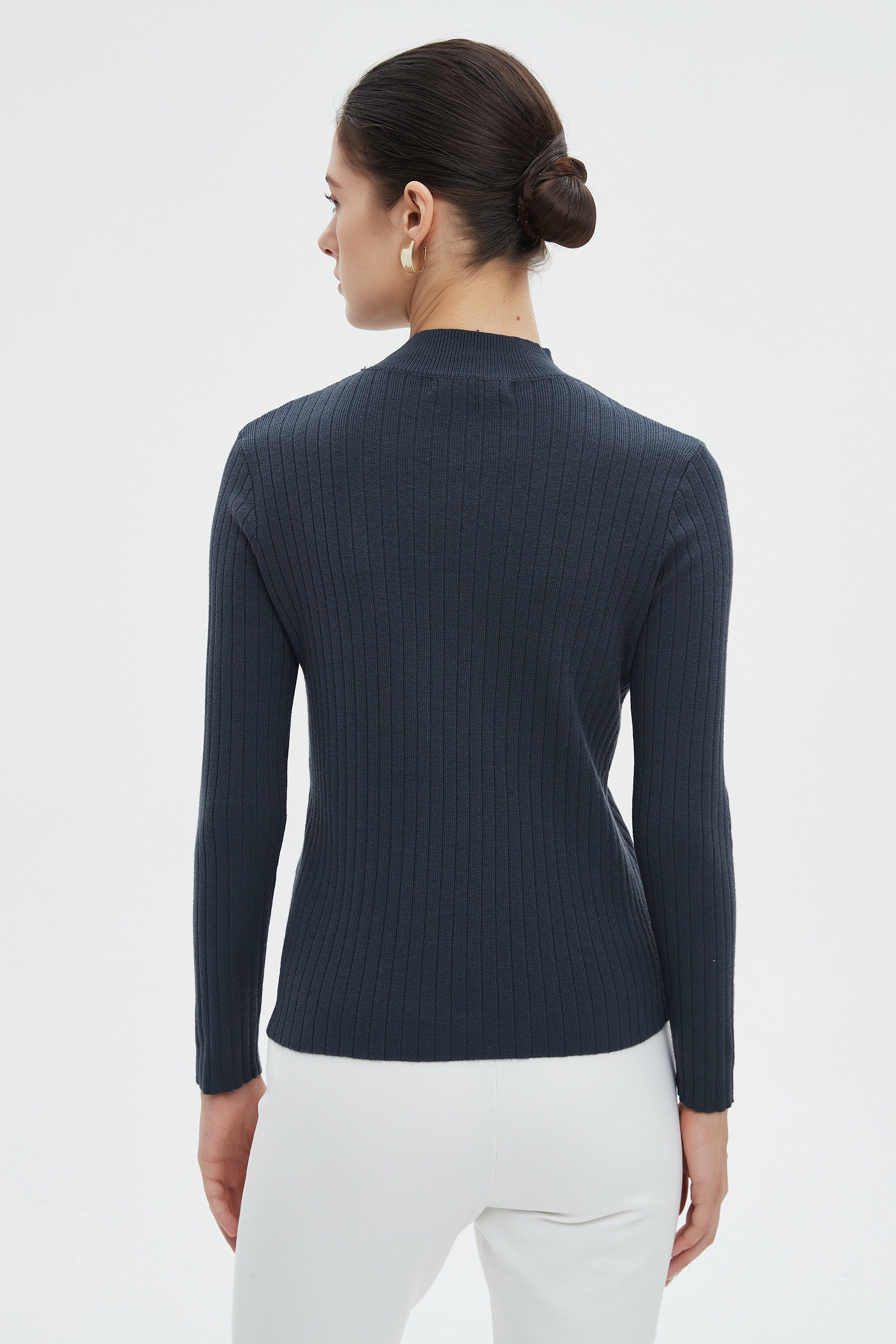 ميكا بلوزة نسائية شتوية بأكمام طويلة سادة