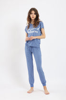 كارينا طقم بيجامة مخطط بلوزة نص كم وبنطلون أزرق غامق