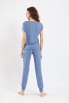 كارينا طقم بيجامة مخطط بلوزة نص كم وبنطلون أزرق غامق