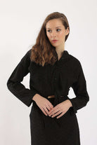 قميص برباط أمامي كم طويل نسائي