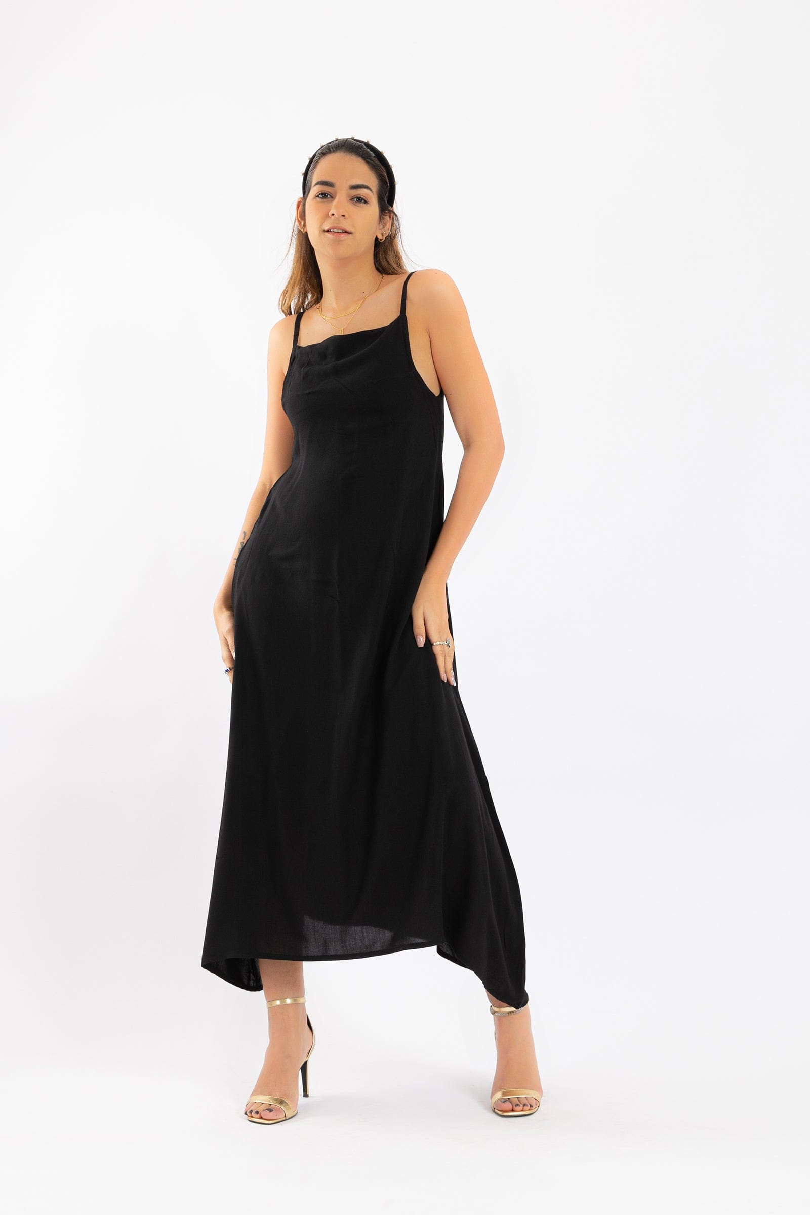 كارينا فستان سادة حمالات واسع نسائي