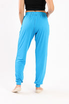 كارينا بنطال رياضي سادة واسع بأساور