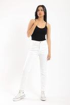 كارينا تانك توب مضلع برقبة دائرية حمالات