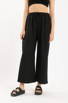 كارينا بنطلون وايد ليج سادة بخصر مطاطي