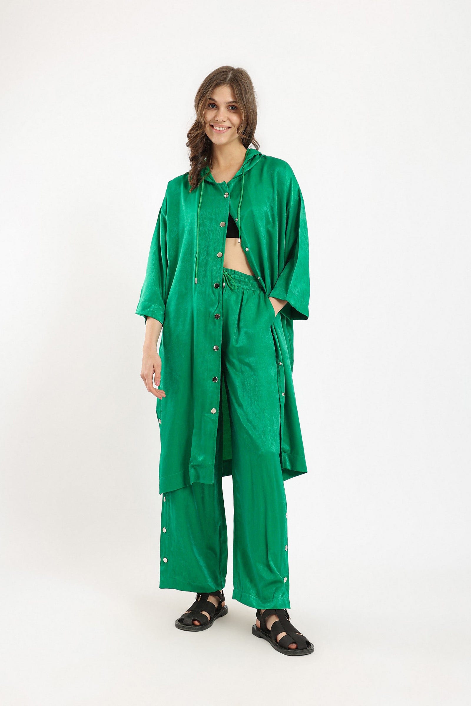 كارينا بنطلون سادة بأزرار جانبية بقصة مستقيمة