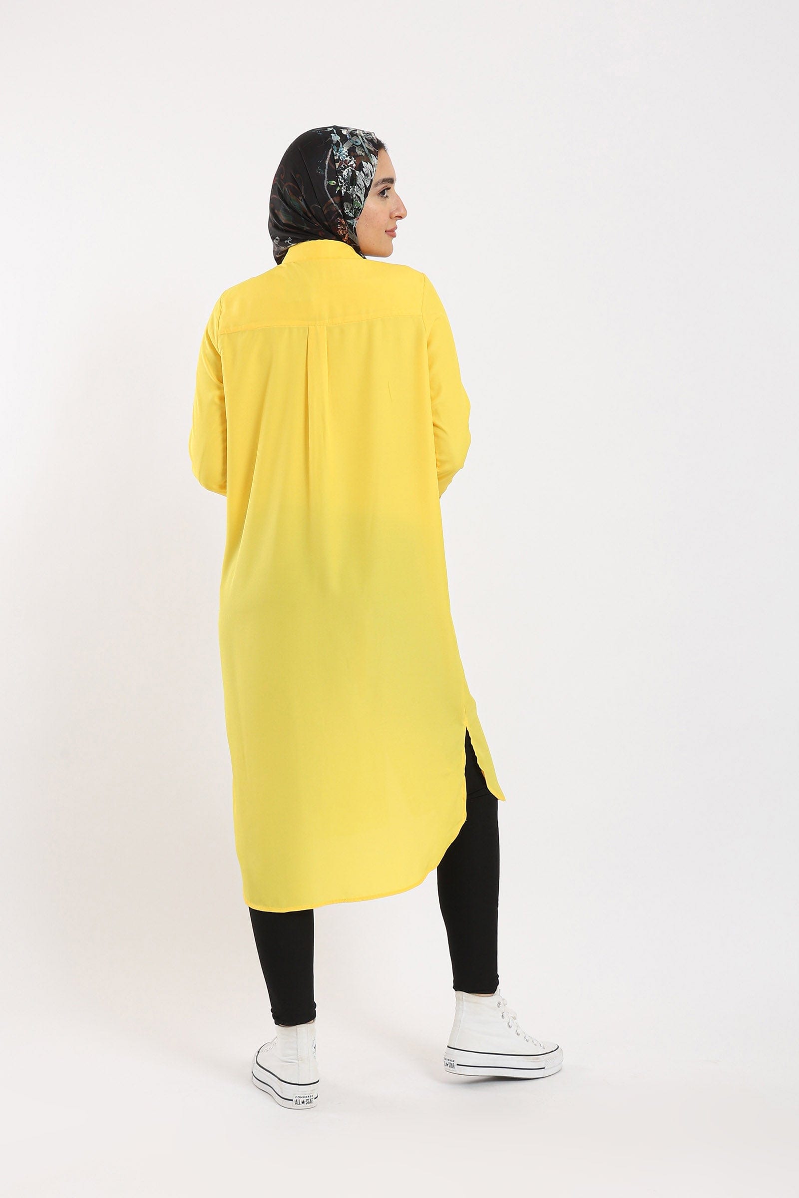 كارينا فستان قميص ميدي بأزرار أمامية بأكمام طويلة