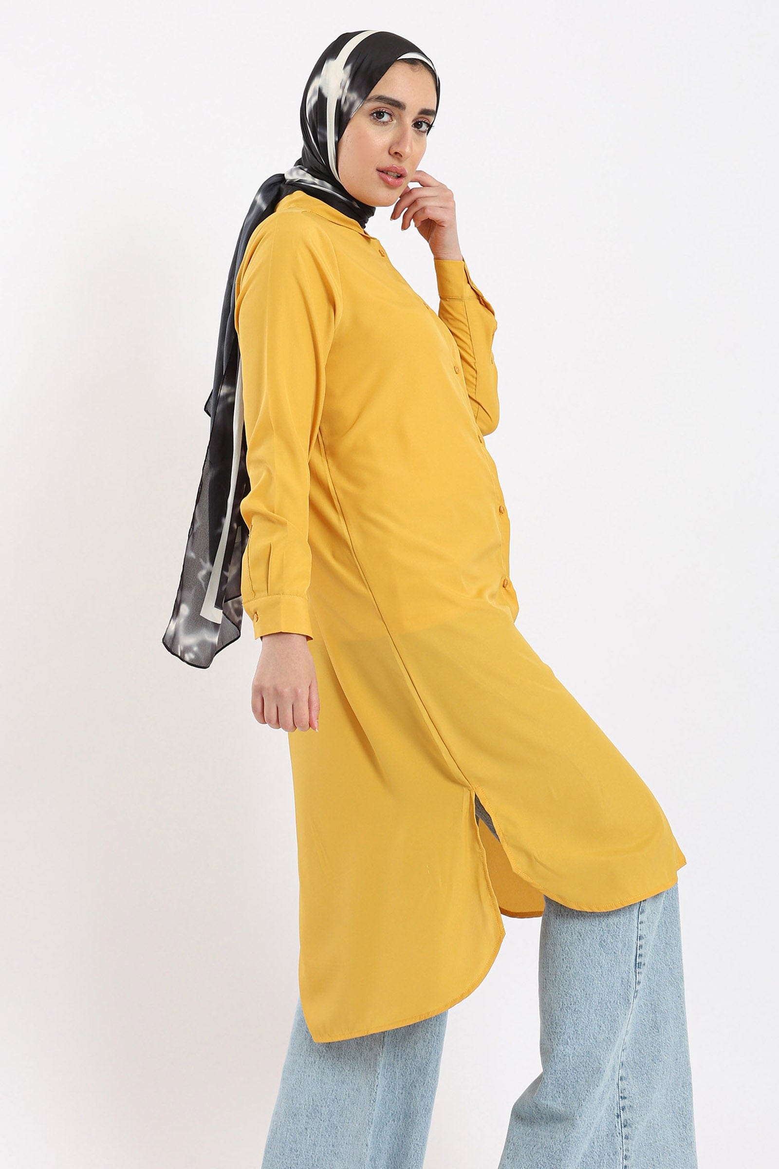 كارينا فستان قميص ميدي بأزرار أمامية بأكمام طويلة