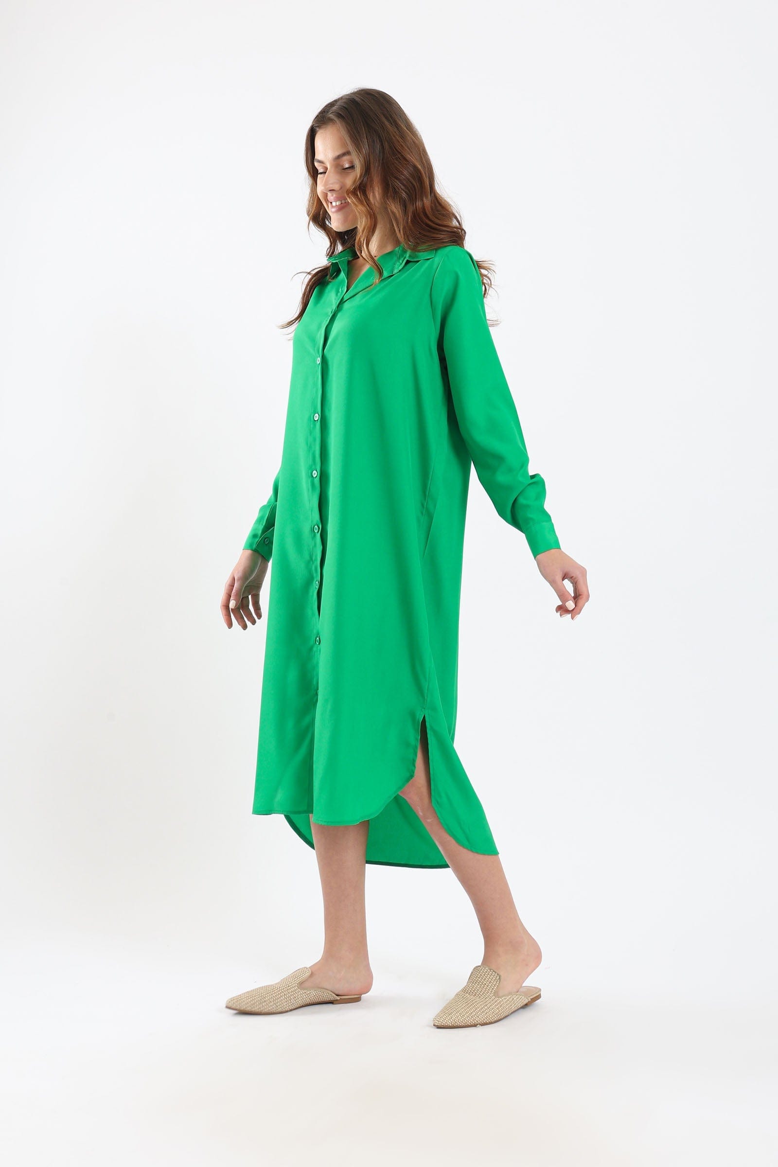 كارينا فستان قميص ميدي بأزرار أمامية بأكمام طويلة