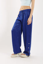 كارينا بنطلون سادة بأزرار جانبية بقصة مستقيمة