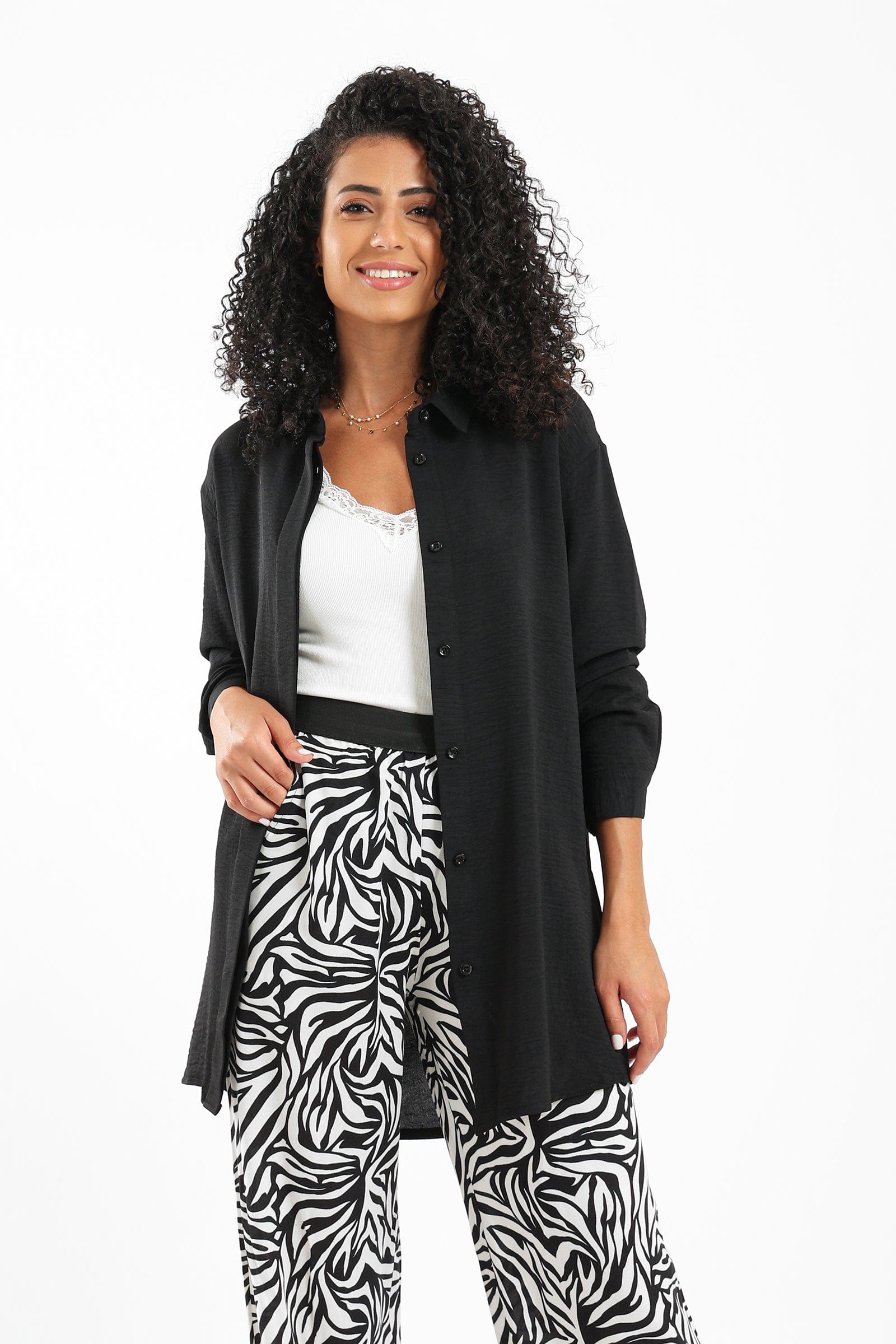 كارينا قميص سادة بأزرار أمامية كم طويل نسائي