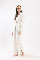 كارينا طقم بيجامة بلوزة كم طويل وبنطلون سادة