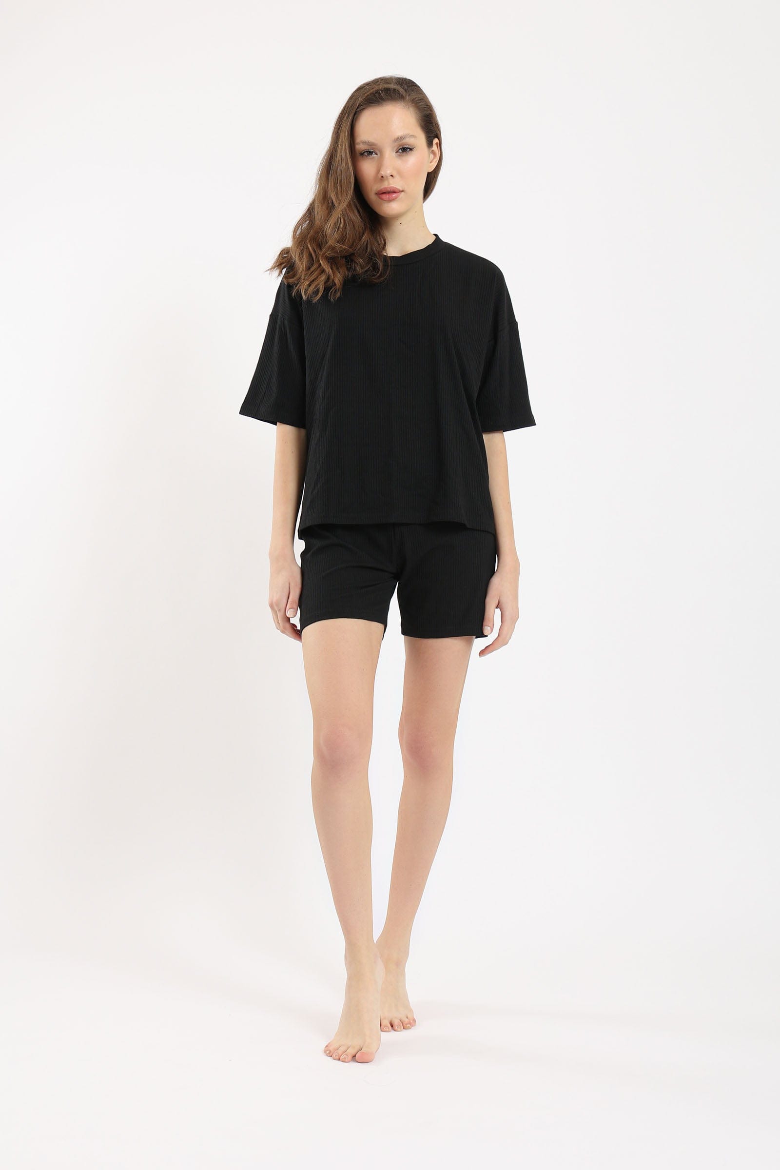 كارينا طقم بيجامة تيشيرت برقبة دائرية مضلعة مع شورت