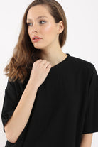 كارينا طقم بيجامة تيشيرت برقبة دائرية مضلعة مع شورت