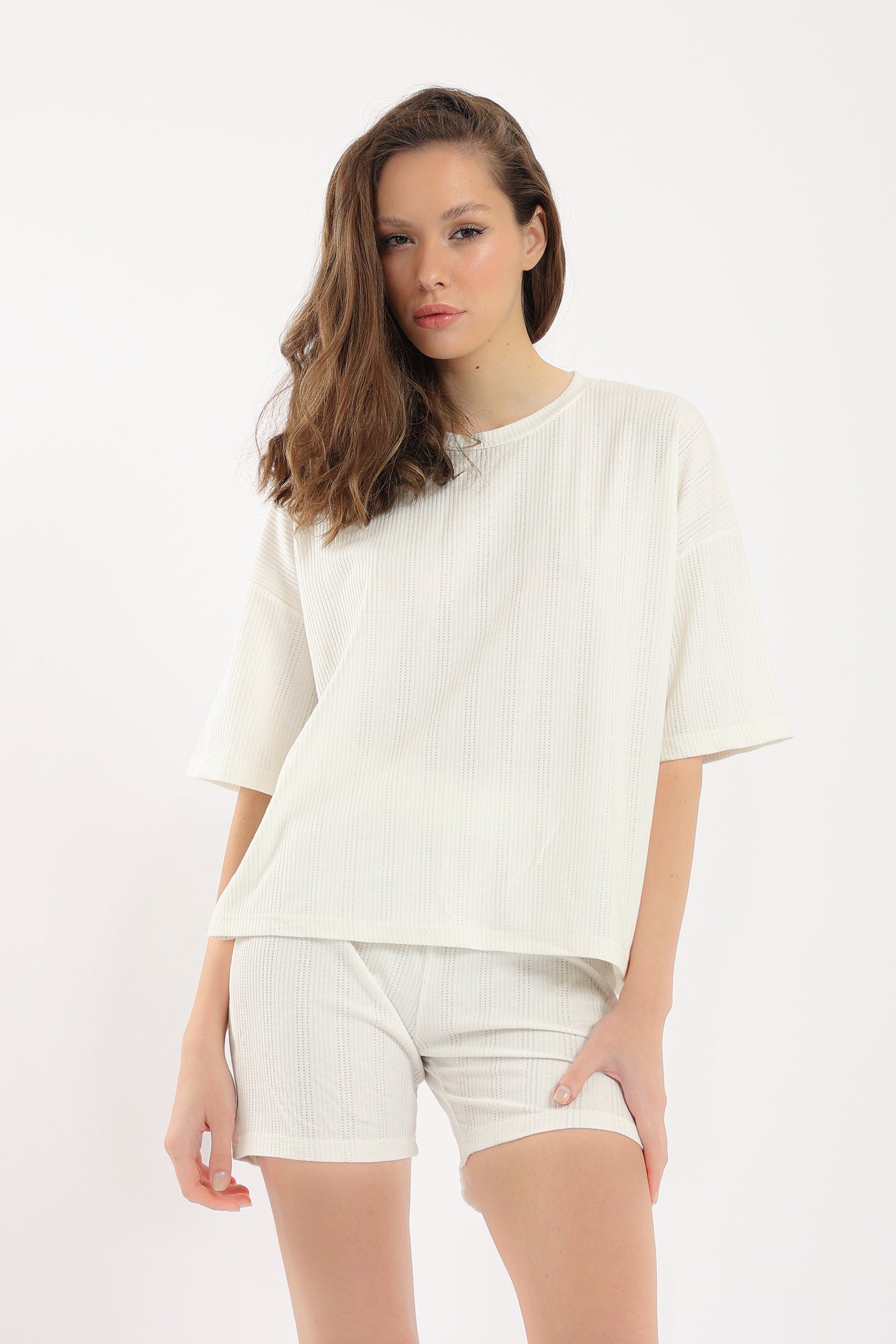 كارينا طقم بيجامة تيشيرت برقبة دائرية مضلعة مع شورت