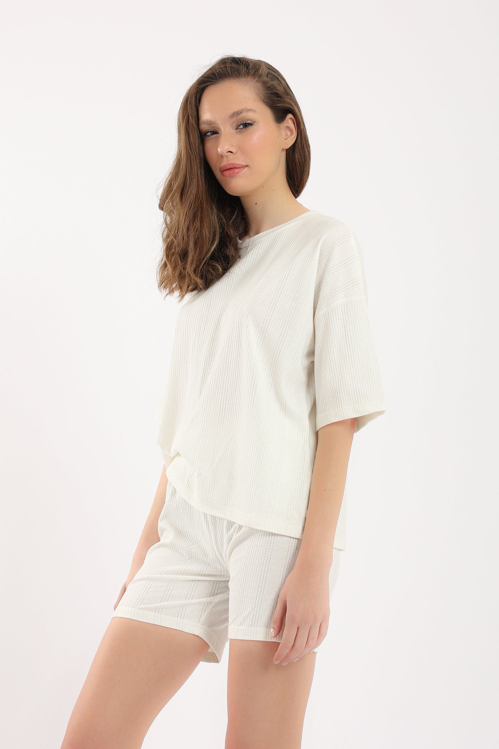 كارينا طقم بيجامة تيشيرت برقبة دائرية مضلعة مع شورت