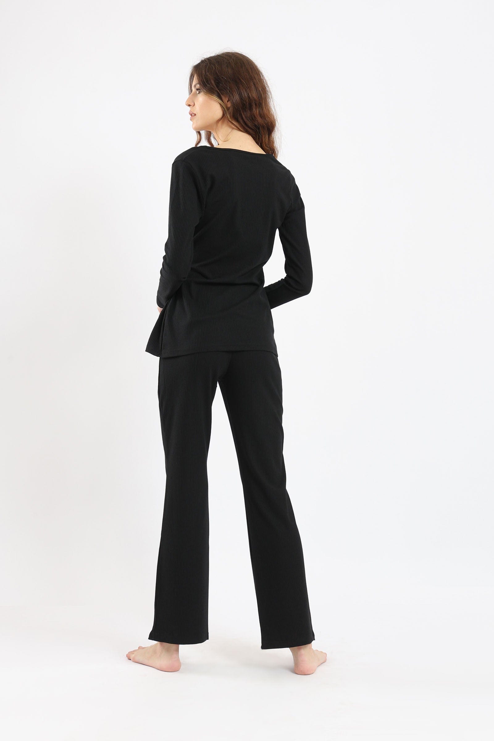 كارينا طقم بيجامة بلوزة ملفوفة أمامية وبنطلون واسع طويل مريح