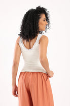 كارينا كروب توب مزين بالدانتيل حمالات