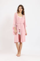 كارينا روب مزين بالدانتيل نص كم