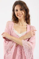 كارينا روب مزين بالدانتيل نص كم