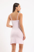 كارينا قميص نوم دانتيل قصير مفتوح من الجانبين