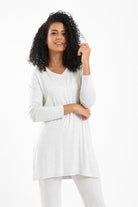 كارينا بلوزة سادة واسعة مريحة كم طويل