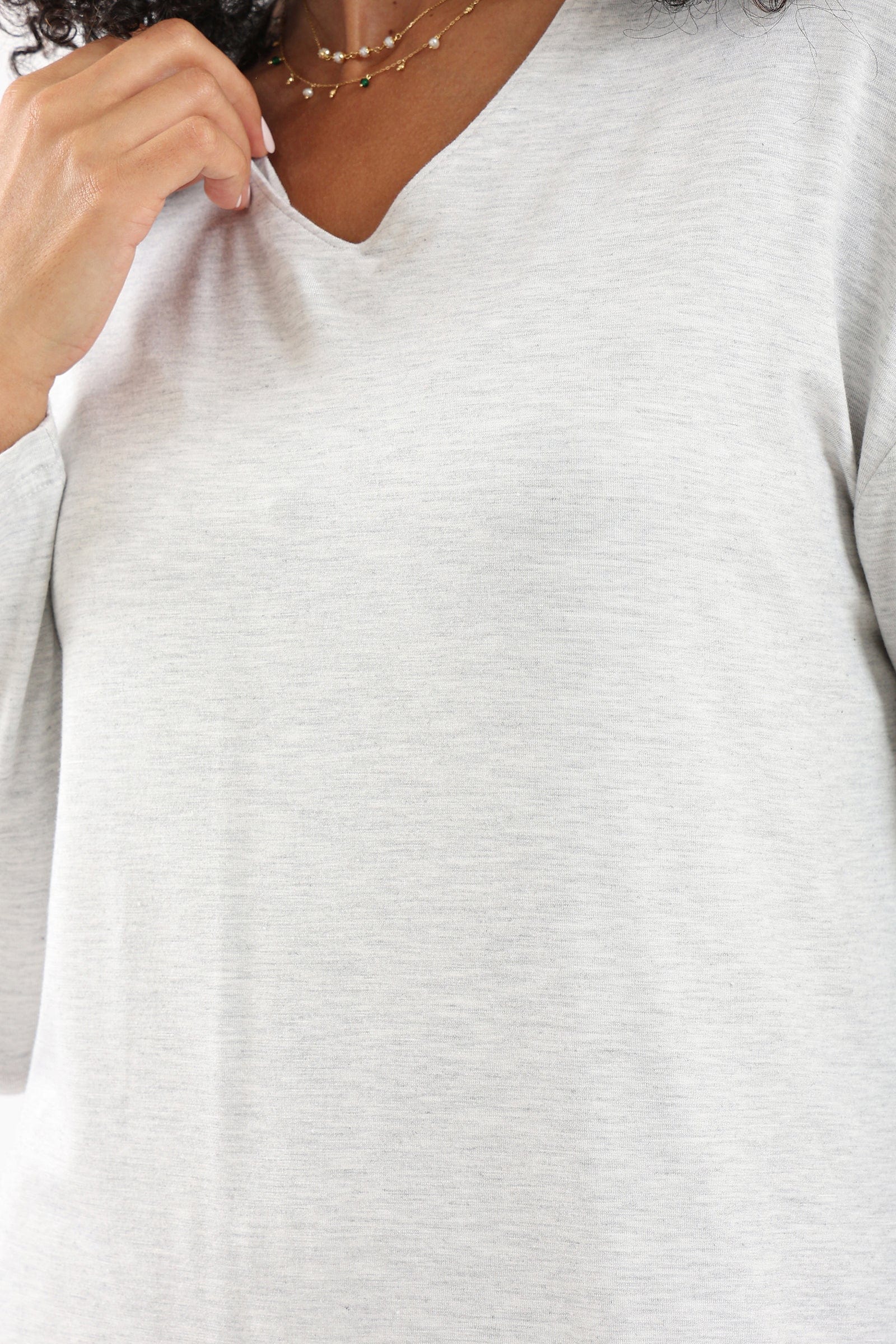 كارينا بلوزة سادة واسعة مريحة كم طويل