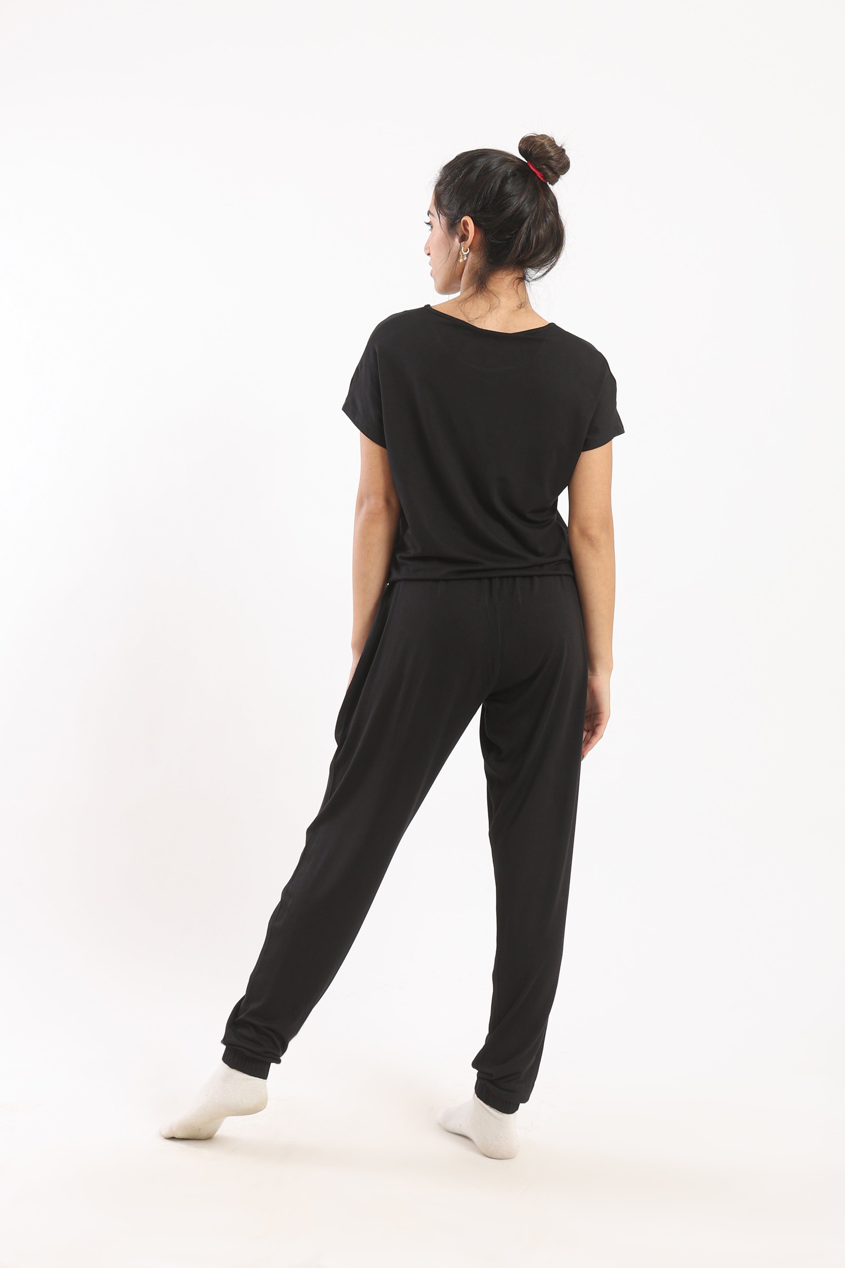 كارينا طقم بيجامة تيشيرت نص كم وبنطلون