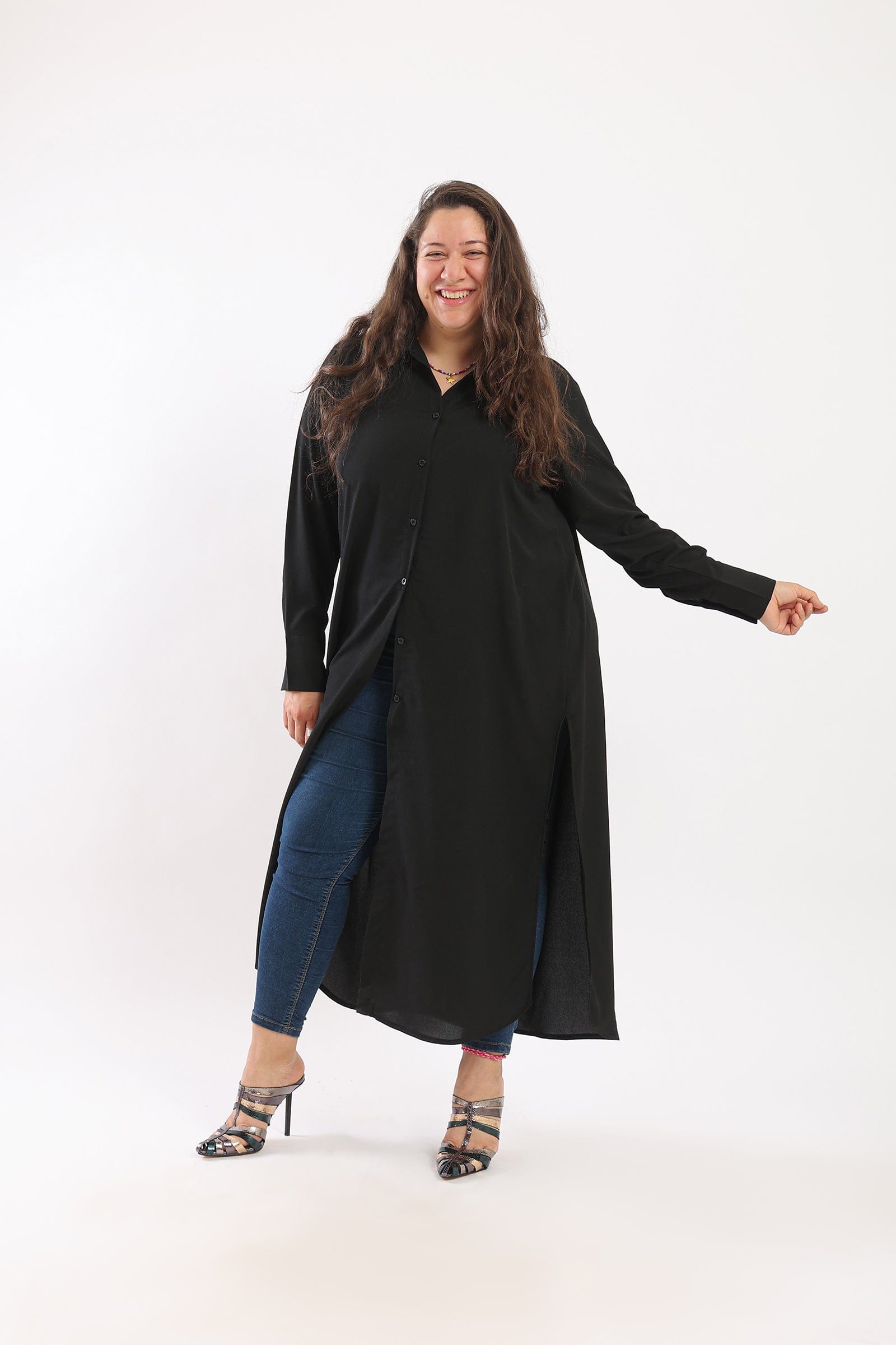 كارينا قميص طويل سادة بقصة ضيقة كم طويل