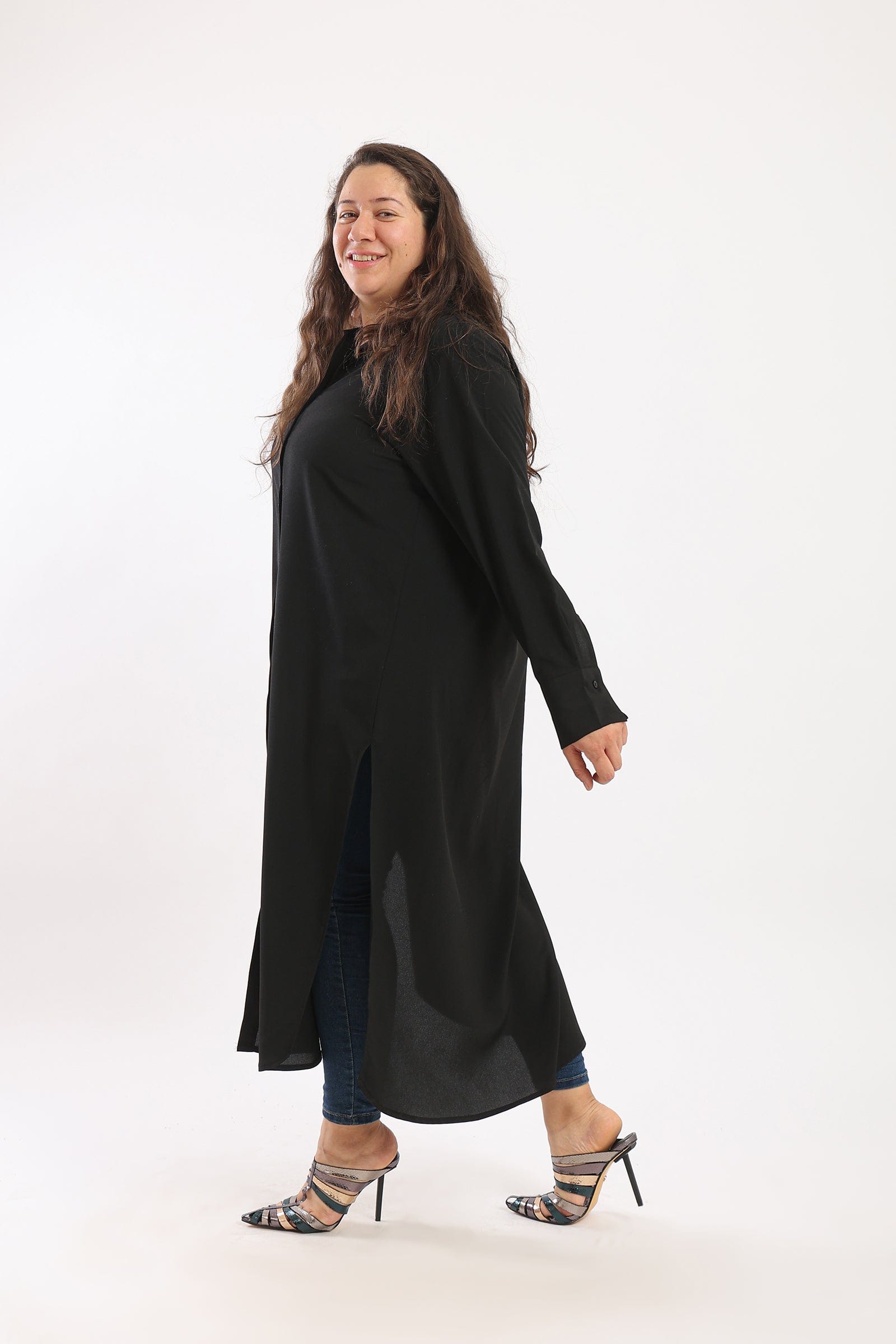 كارينا قميص طويل سادة بقصة ضيقة كم طويل