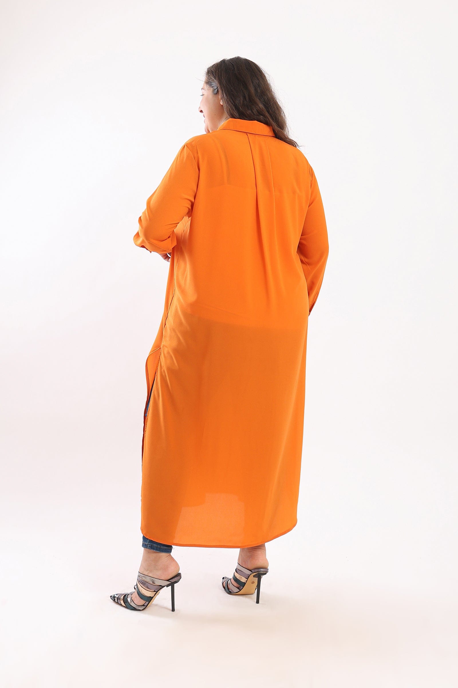 كارينا قميص طويل سادة بقصة ضيقة كم طويل