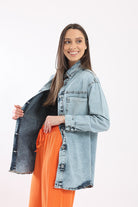 كارينا قميص اوفر سايز جينز بجيب من الأمام أزرق