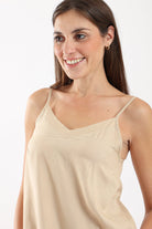 كارينا طقم بيجامة بلوزة حمالات وبنطلون طويل وواسع