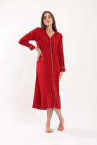 كارينا فستان نوم بأزرار أمامية مفتوح من الجانبين بورجوندي فاتح