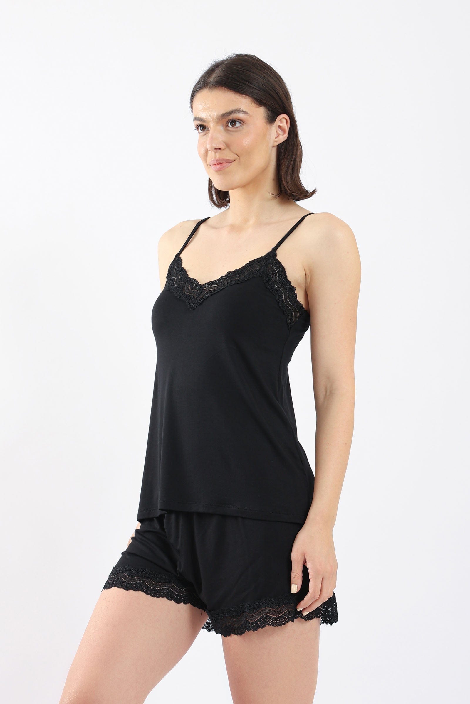 كارينا طقم بيجامة شورت وتوب حمالات نسائي