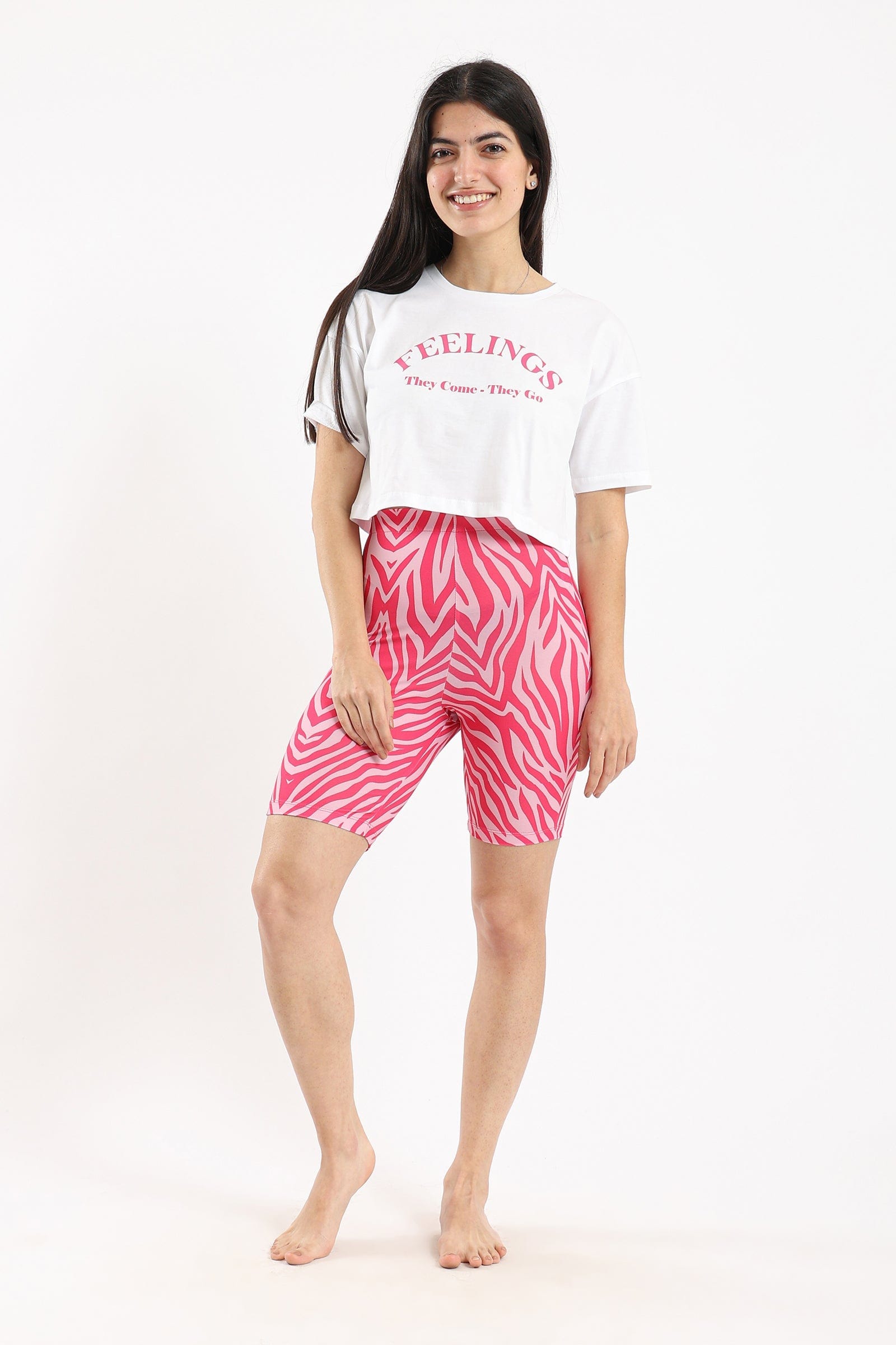 كارينا طقم بيجامة شورت منقوش وتيشيرت بطبعة أبيض