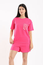 كارينا طقم بيجامة تيشيرت وبنطلون بطبعة حمار وحشي وردي