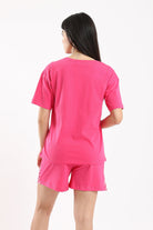 كارينا طقم بيجامة تيشيرت وبنطلون بطبعة حمار وحشي وردي